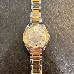 Citizen watch gold and silver